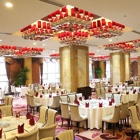 Hotel Ramada Chengdu North Esterno foto