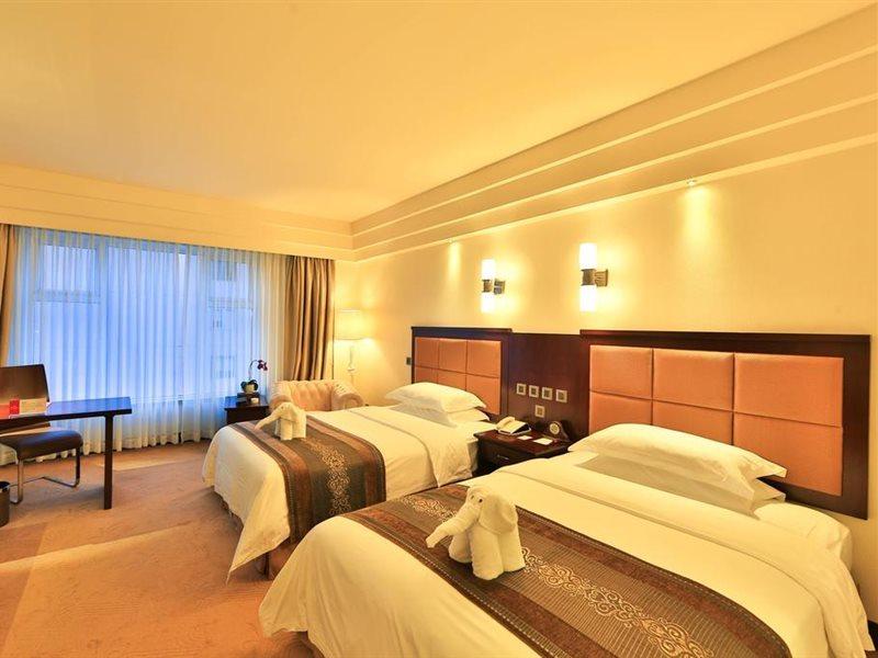Hotel Ramada Chengdu North Esterno foto
