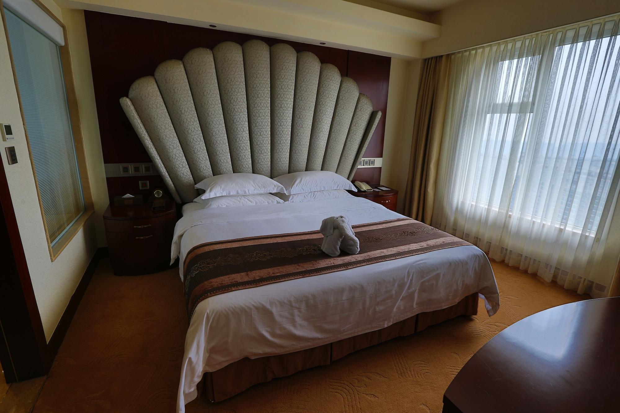 Hotel Ramada Chengdu North Esterno foto