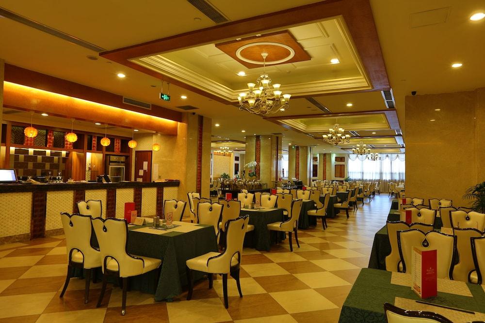 Hotel Ramada Chengdu North Esterno foto