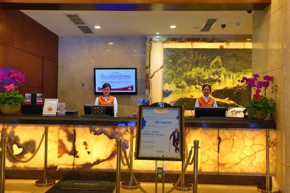 Hotel Ramada Chengdu North Esterno foto