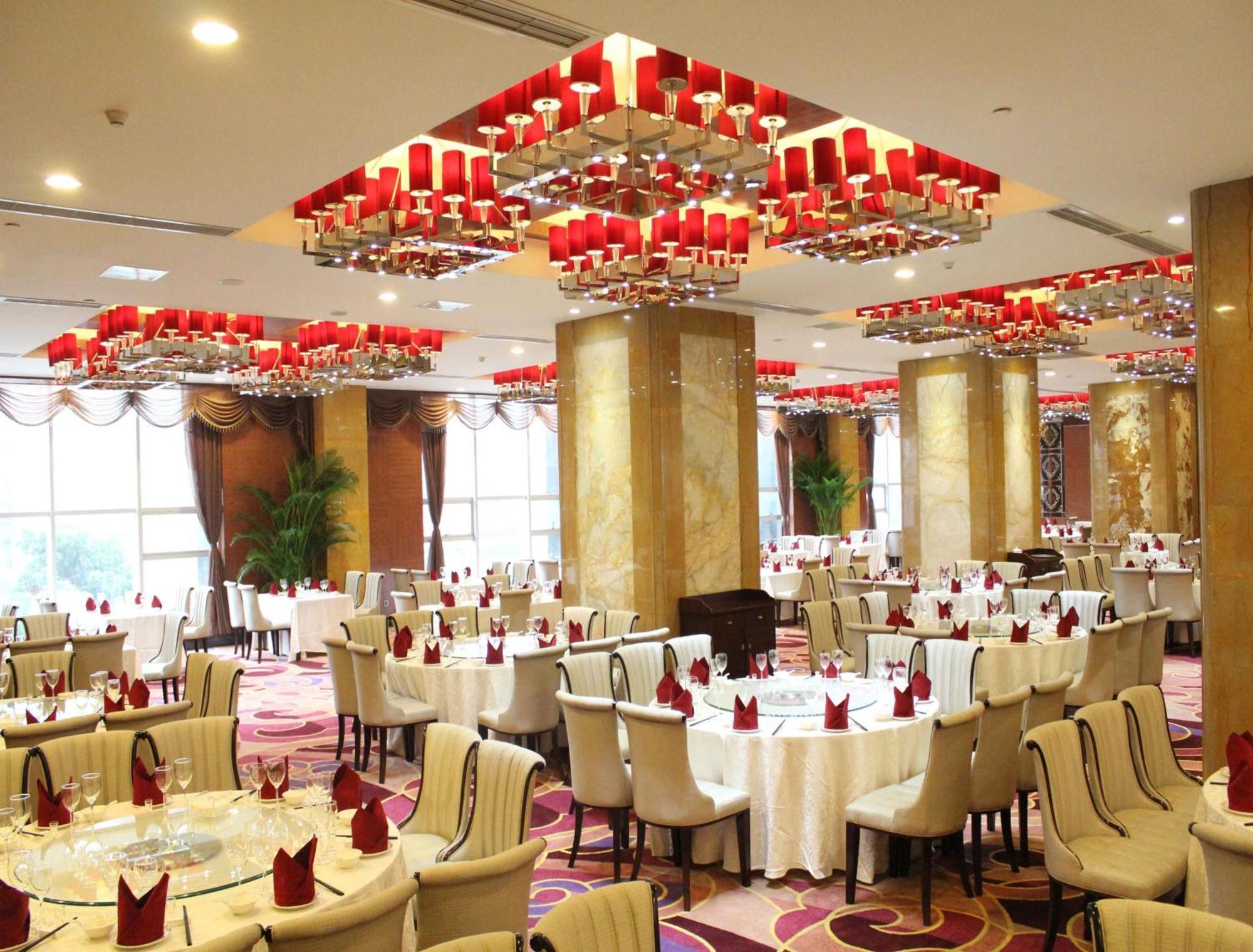 Hotel Ramada Chengdu North Esterno foto