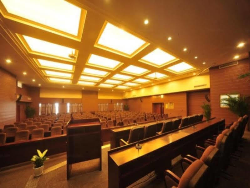 Hotel Ramada Chengdu North Esterno foto